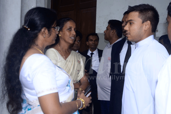 Lalith--Anusha-wives.gif