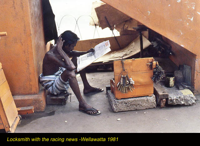 Locksmith_with_the_racing_news_-Wellawatta_1981_(1).jpg