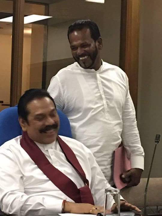 Palitha_Thewarapperuma_with_Mahinda.jpg