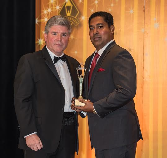 Shan_Halamba_with_Steave_Award_1.jpg